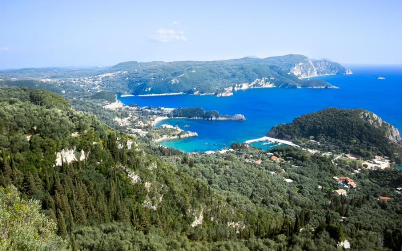 Korfu co zobaczyć: Lakones, tradycyjna wioska z widokiem na Paleokastritsa