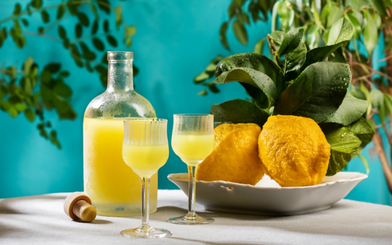 Limoncello i lokalne alkohole z Korfu