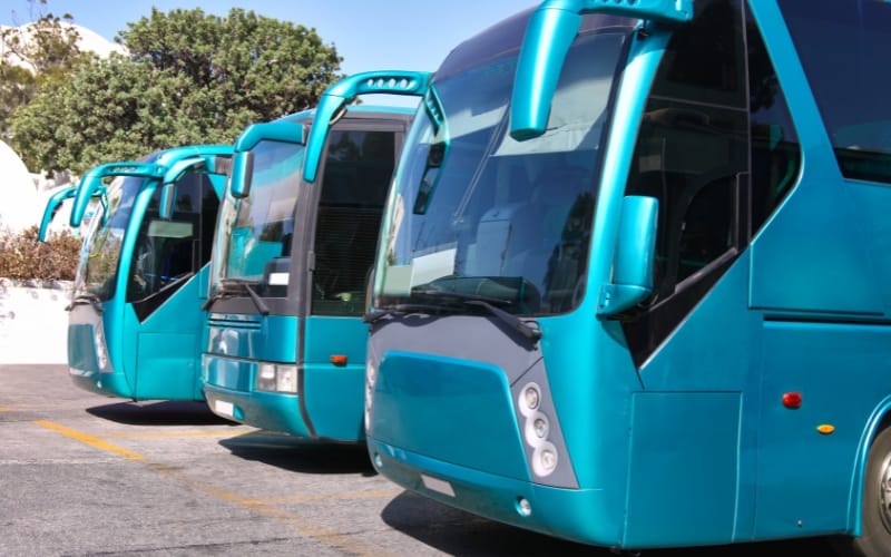 Czy na Korfu jeżdżą autobusy?